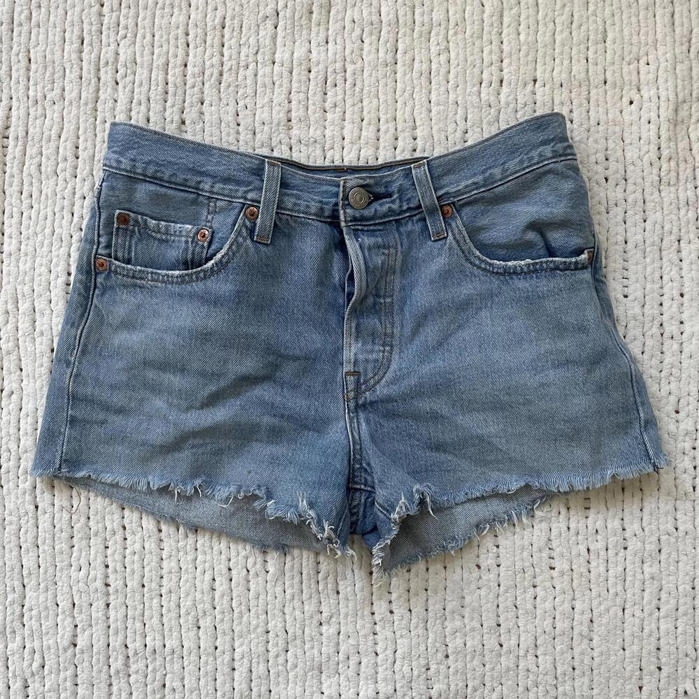 Levi's Light Wash 501 Cut-Off Shorts - Size 27